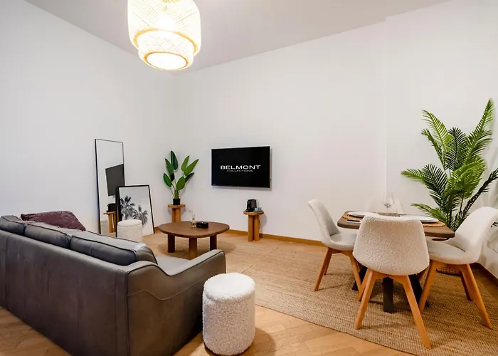 High-End Apartment In Bari Center