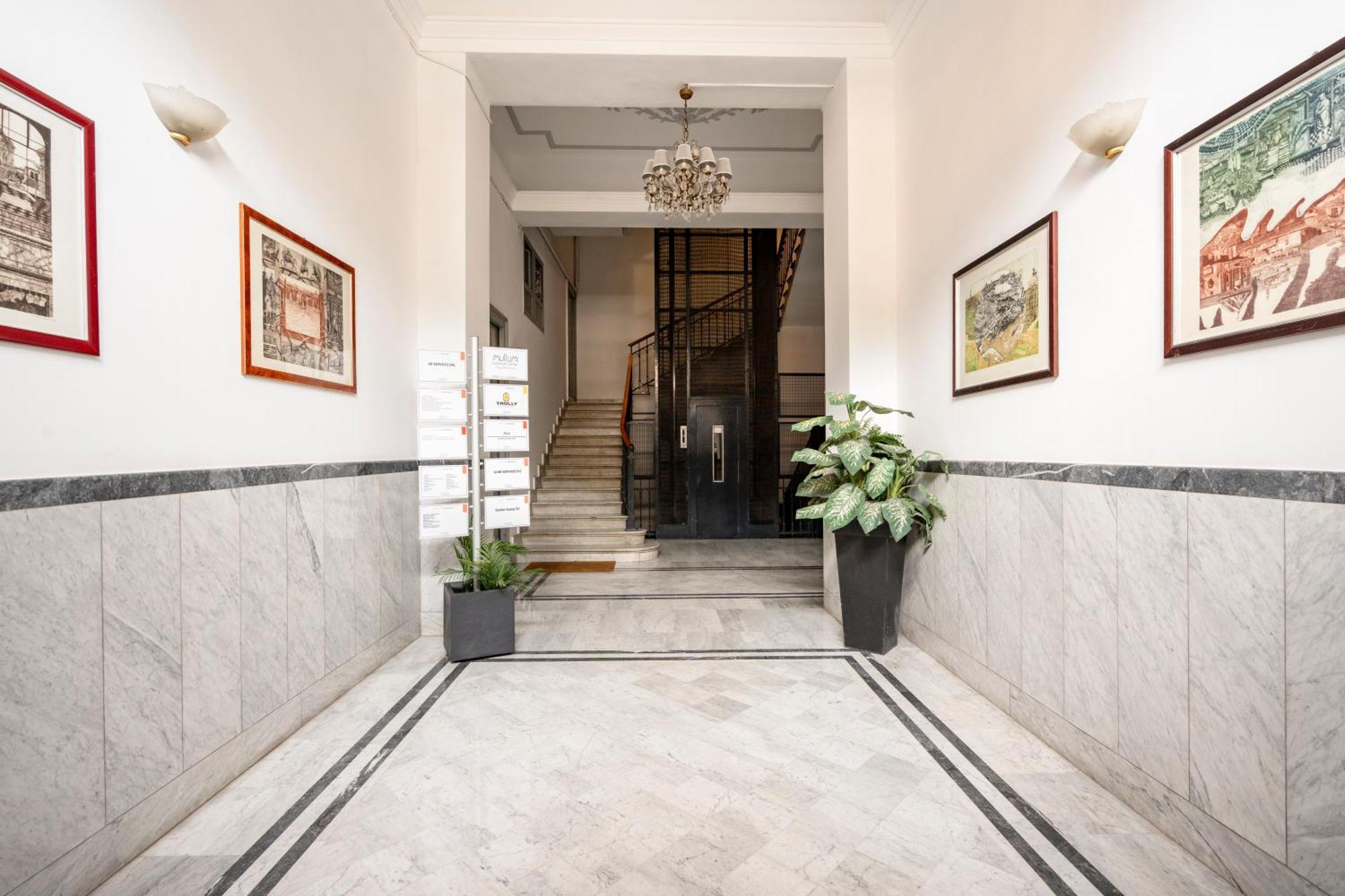 High-end In Center * Bari